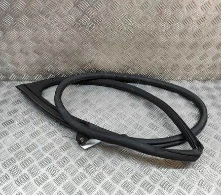 Porsche Taycan 9J1 Rubber seal front door (on door) 9J0831722