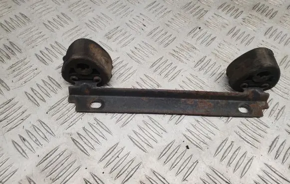 Mercedes-Benz CL C216 Muffler mount bracket/holder 