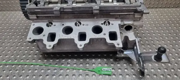 Volkswagen Polo V 6R Engine head S27698664 03P103373 V200