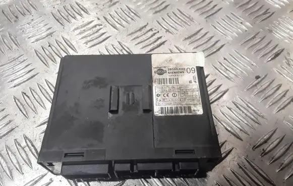 Nissan Primera Comfort/convenience module 28596AV309 5WK48127