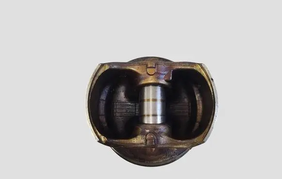 Volkswagen Golf V Piston 0000