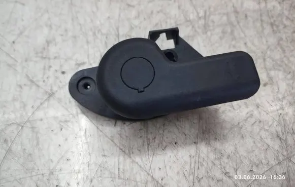 Ford Kuga II Engine bonnet (hood) release handle