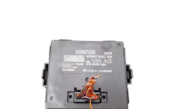 Skoda Superb B8 (3V) Gateway control module 3Q0907530L A2C1475500250 3Q0907530C