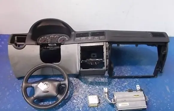 Volkswagen Golf IV Dashboard