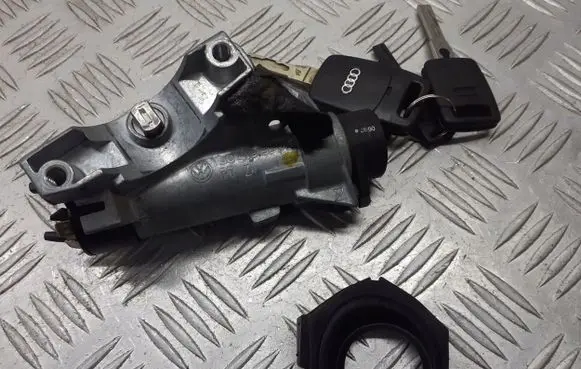 Audi A6 S6 C5 4B Ignition lock 1J0419959A