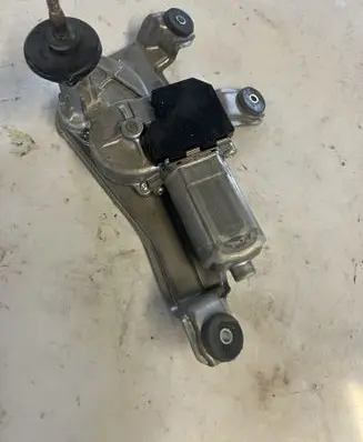 Toyota Corolla Verso AR10 Rear window wiper motor 851300F010 2596001022