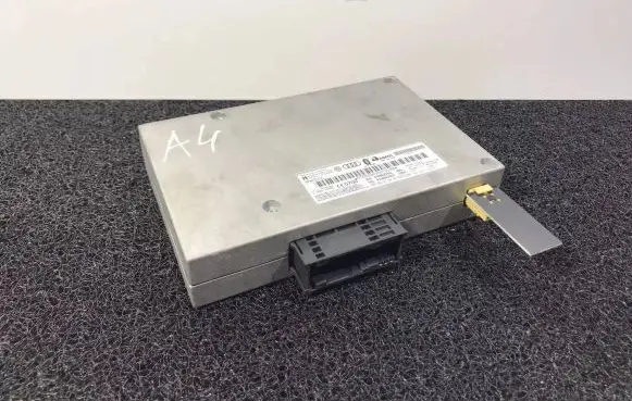 Audi A4 S4 B8 8K Bluetooth control unit module 8T0862335C