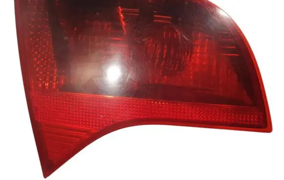 Audi A4 S4 B7 8E 8H Tailgate rear/tail lights 8E9945093 484501 484571