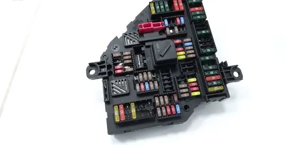 BMW 5 F10 F11 Fuse module 9252813
