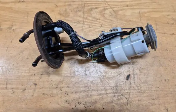 Hyundai Sonata In-tank fuel pump 311103K200 BC20040A 2000300940