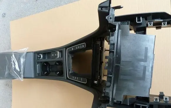 Volkswagen Golf VI Center console 5G1863241T