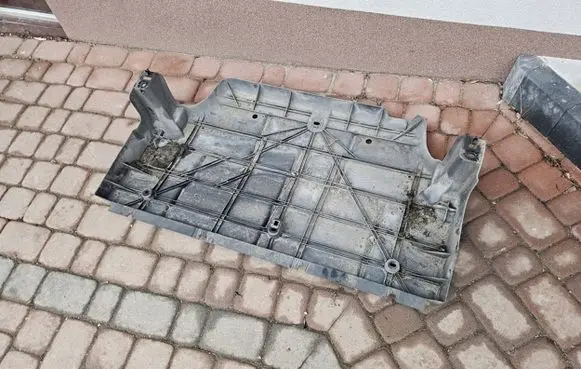 Renault Zoe Trunk boot underbody cover/under tray 748A03392R