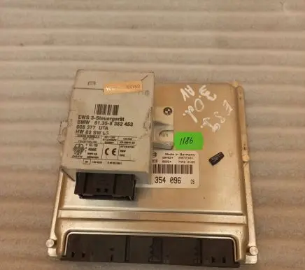 BMW 5 E39 Engine control unit/module 2354096 0281001830