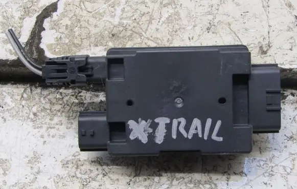 Nissan X-Trail T32 Fuel injection control unit/module 169109238R