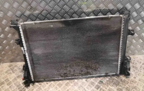 Mercedes-Benz B W246 W242 Coolant radiator 2465001303 A2465001303