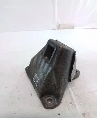 BMW 5 F10 F11 Engine mounting bracket 6795958 6781212
