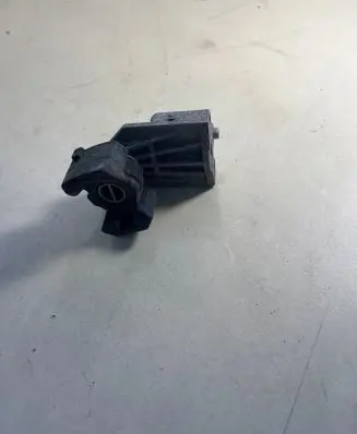 Porsche Cayenne (92A) Radiator mount bracket 7P0121079 ENAC47100D