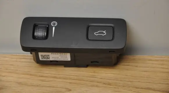 Volvo S90, V90 Tailgate opening switch 31376510