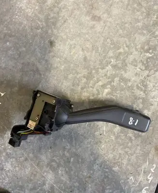 Volkswagen Golf V Indicator stalk ANP80H013C 4RD0618A