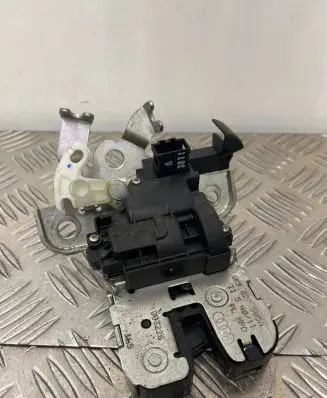 Audi A6 S6 C7 4G Tailgate/trunk/boot lock/catch/latch 8K9827505A 1003226 1154011