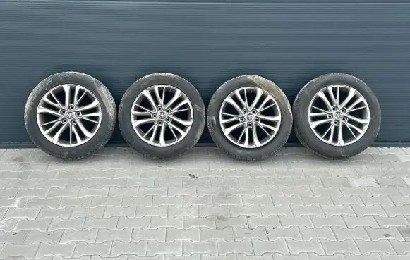 Toyota Avensis T270 R17 alloy rim HL8104 11GY02