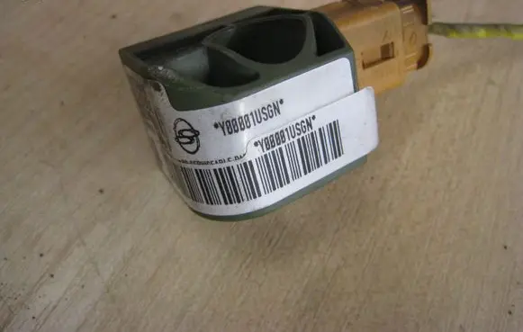 SsangYong Rexton Airbag deployment crash/impact sensor 8627008100