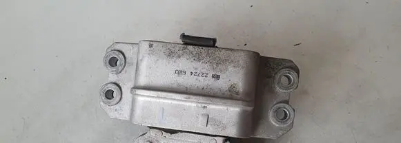 Skoda Superb B6 (3T) Engine mount bracket