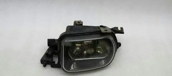 Mercedes-Benz C W203 Front fog light A2038201856