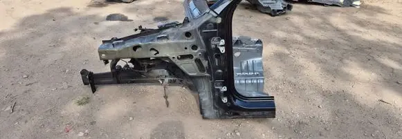 Jeep Grand Cherokee Front quarter panel 