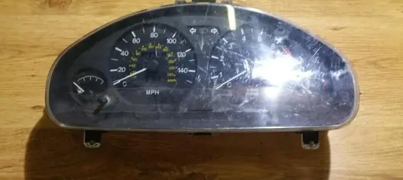 Mitsubishi Carisma Speedometer (instrument cluster) 0p0179007 0p-0179-007