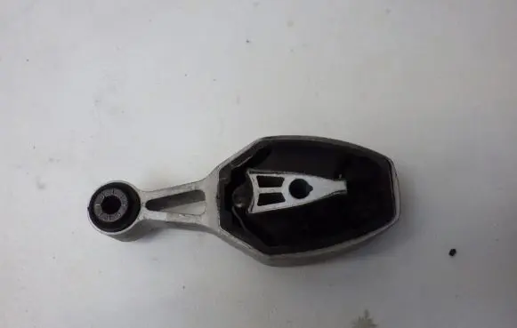 Citroen C3 Engine mount vacuum valve 