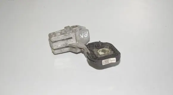 BMW 2 Active Tourer U06 Radiator support slam panel bracket 9846952 17119846952 5A98102