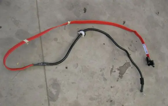 Positive cable (battery)