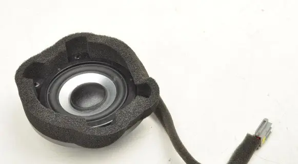 Volvo C70 Front door speaker 8676933