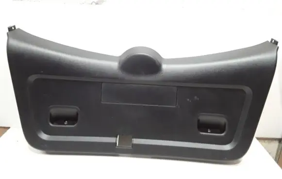 Toyota Corolla Verso AR10 Tailgate trim