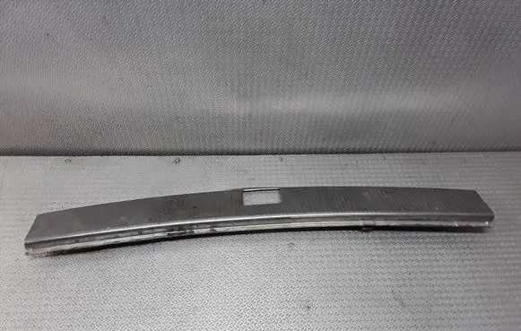Volkswagen Touareg I Trunk/boot sill cover protection 7L6863459B