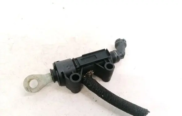 BMW 5 E60 E61 Clutch master cylinder 21526777344 21.52-6777344