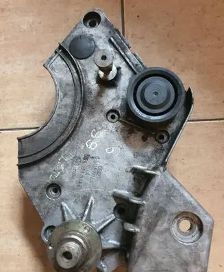 Audi A4 S4 B6 8E 8H Engine mounting bracket 059121313F