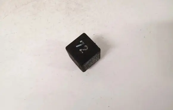 Volkswagen Golf II Other relay 191955529