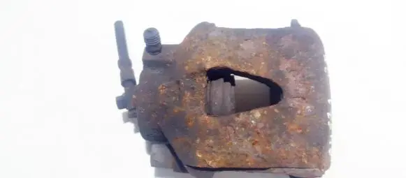 Volkswagen Golf IV Front brake caliper