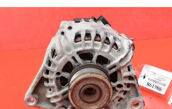 Hyundai i30 Generator/alternator 37300-2A600