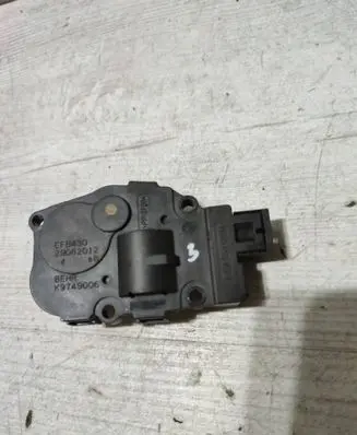 Mercedes-Benz GLK (X204) Air flap motor/actuator EFB430 29082012 K9749006