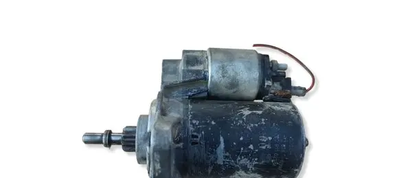 Volkswagen Golf III Starter motor 020911023M