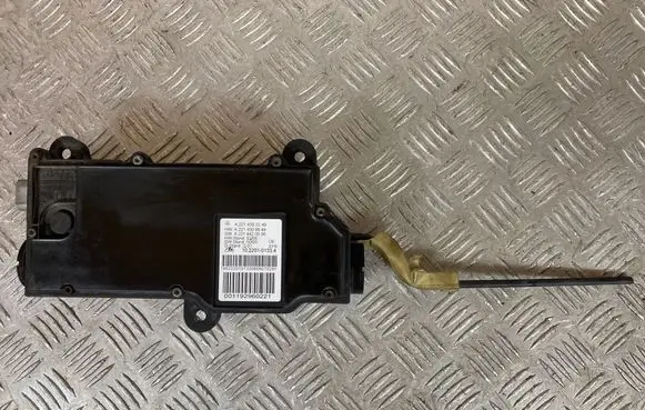 Mercedes-Benz S W221 Hand brake control module A2214302249 A2214420536 A2214300649