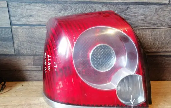 Toyota Avensis T250 Rear/tail lights
