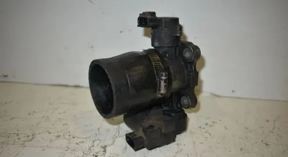 Toyota Avensis T250 Throttle valve