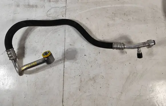 Air conditioning (A/C) pipe/hose