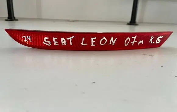 Seat Leon (1M) Rear tail light reflector 1P0945105B