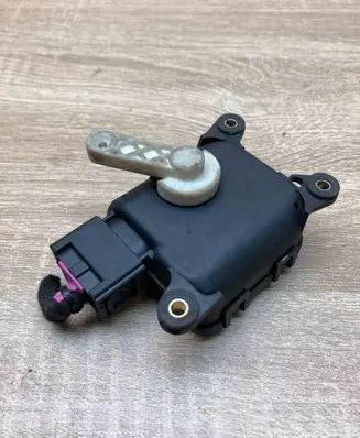 Audi A6 S6 C5 4B Air flap motor/actuator 0132801138 1168800570 WITHPLUG