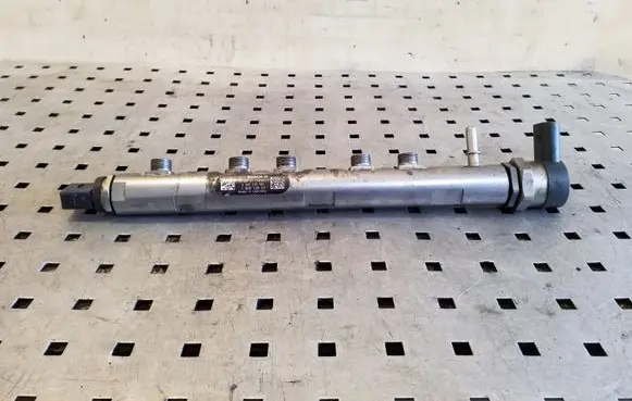BMW X1 E84 Fuel main line pipe 780912803 0445214183 0281002949